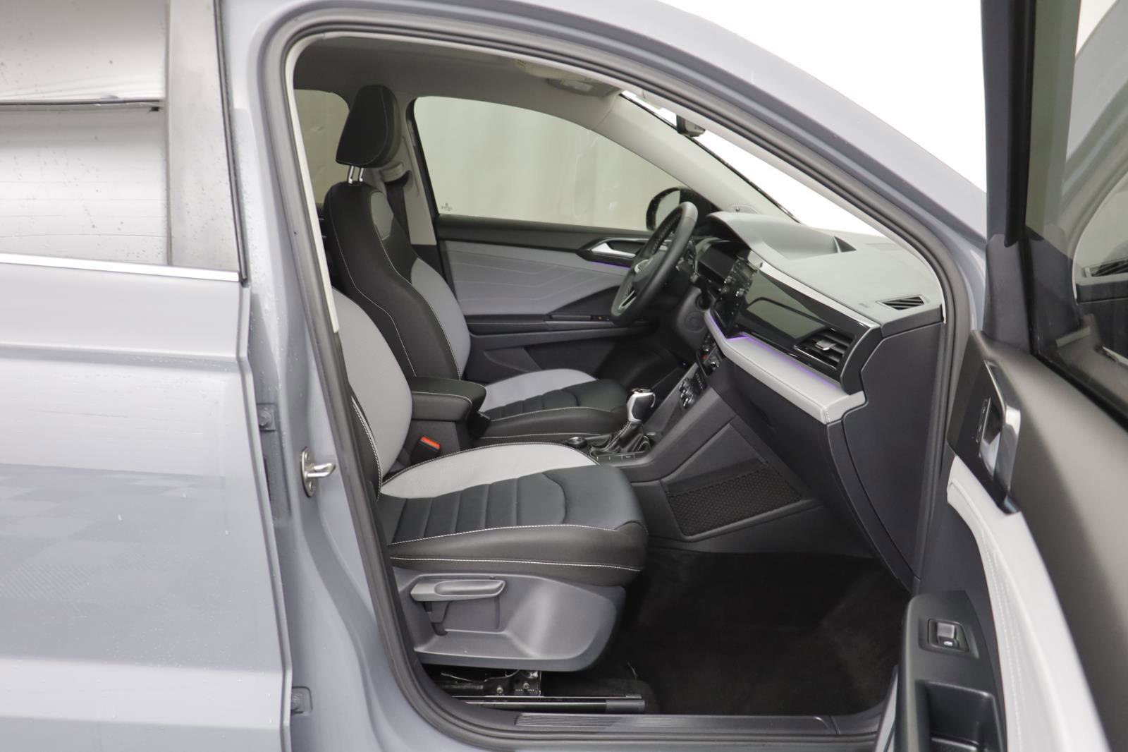 Certified 2024 Volkswagen Taos SEL image 19