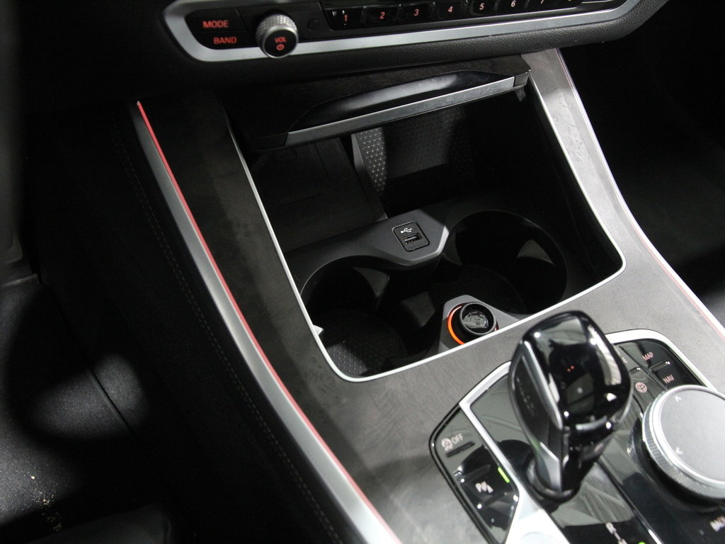 Used 2022 BMW X5 xDrive40i w/ M Sport Package image 18