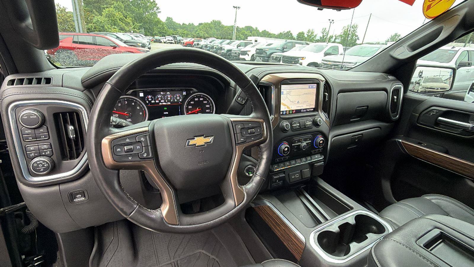 Used 2020 Chevrolet Silverado 1500 High Country w/ Technology Package AWD/4WD image 5