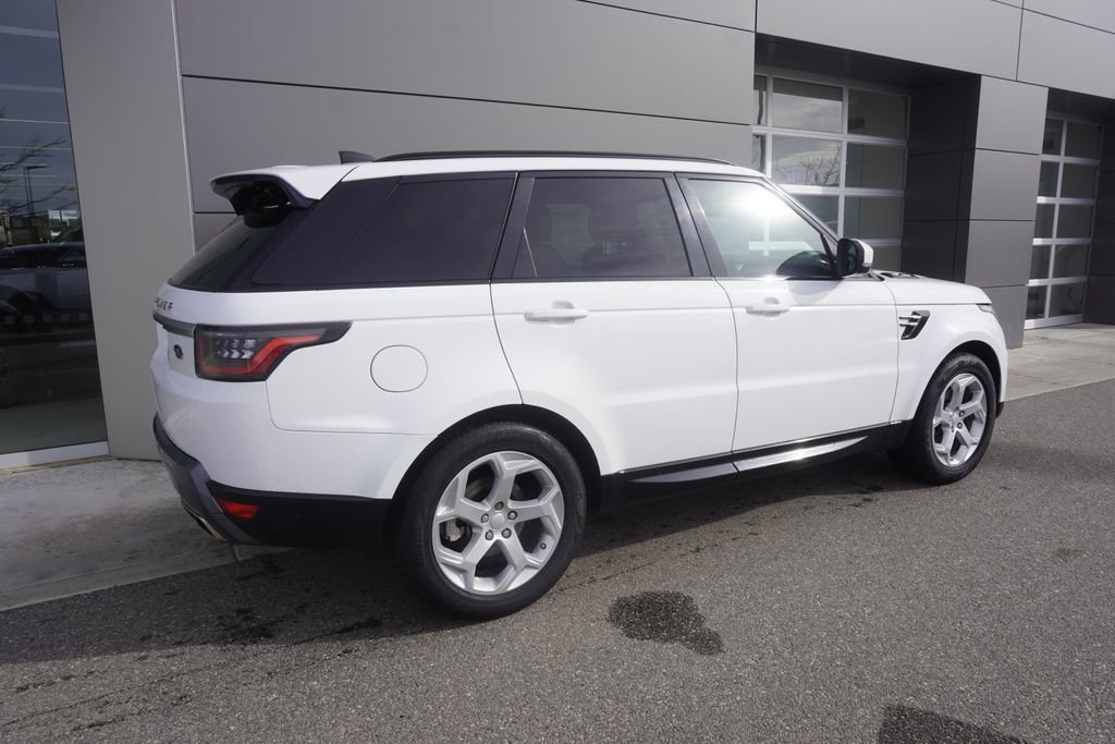 Used 2018 Land Rover Range Rover Sport HSE image 4