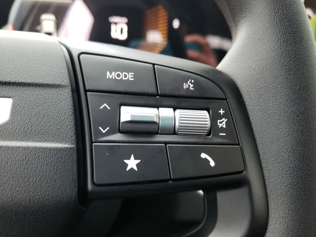 New 2025 Kia K4 LXS image 12