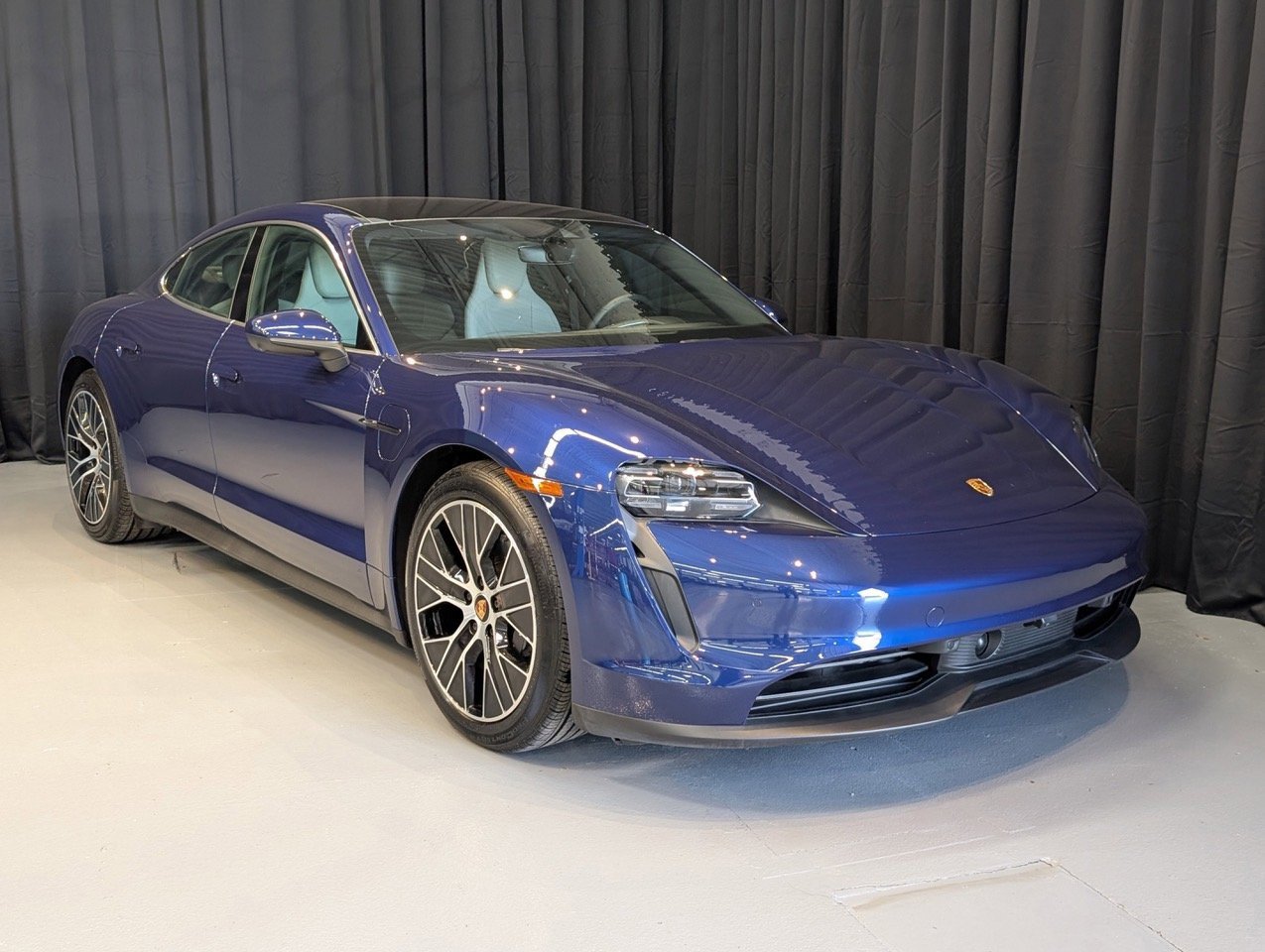 New 2024 Porsche Taycan image 9