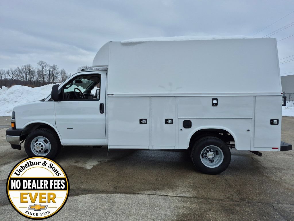 New 2025 Chevrolet Express 3500 w/ Power Convenience Package RWD image 4