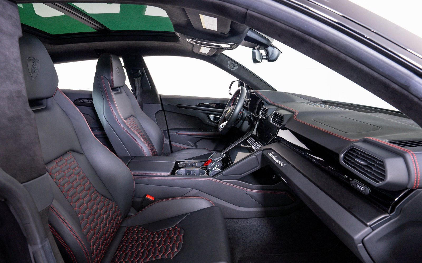Used 2024 Lamborghini Urus S image 18