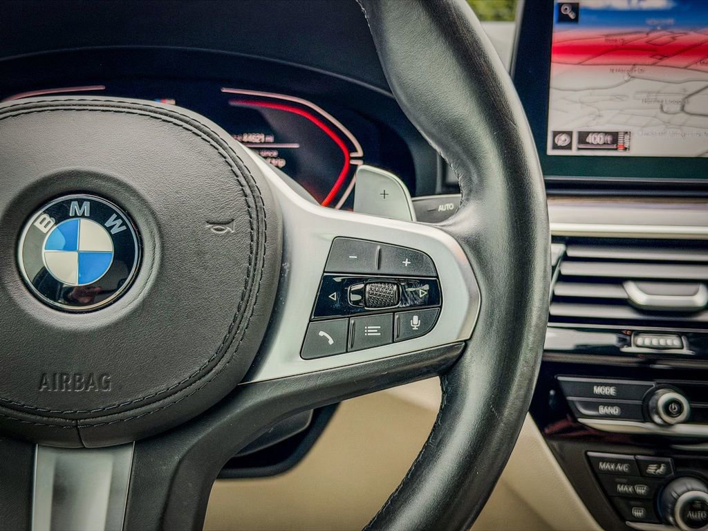 Used 2021 BMW 540i xDrive w/ M Sport Package image 15