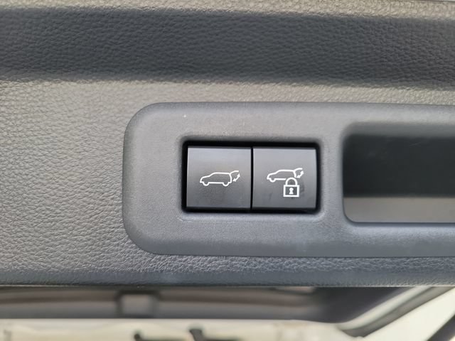 Used 2023 Toyota Sequoia Capstone RWD image 10