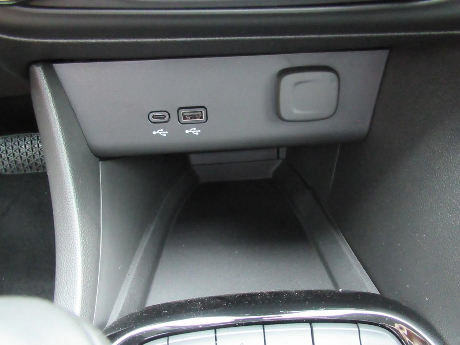 New 2026 Buick Encore GX Preferred w/ Comfort Package FWD image 28