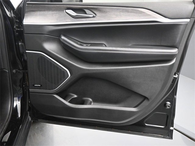 Used 2021 Jeep Grand Cherokee L Limited w/ Trailer Tow Group (B) image 22