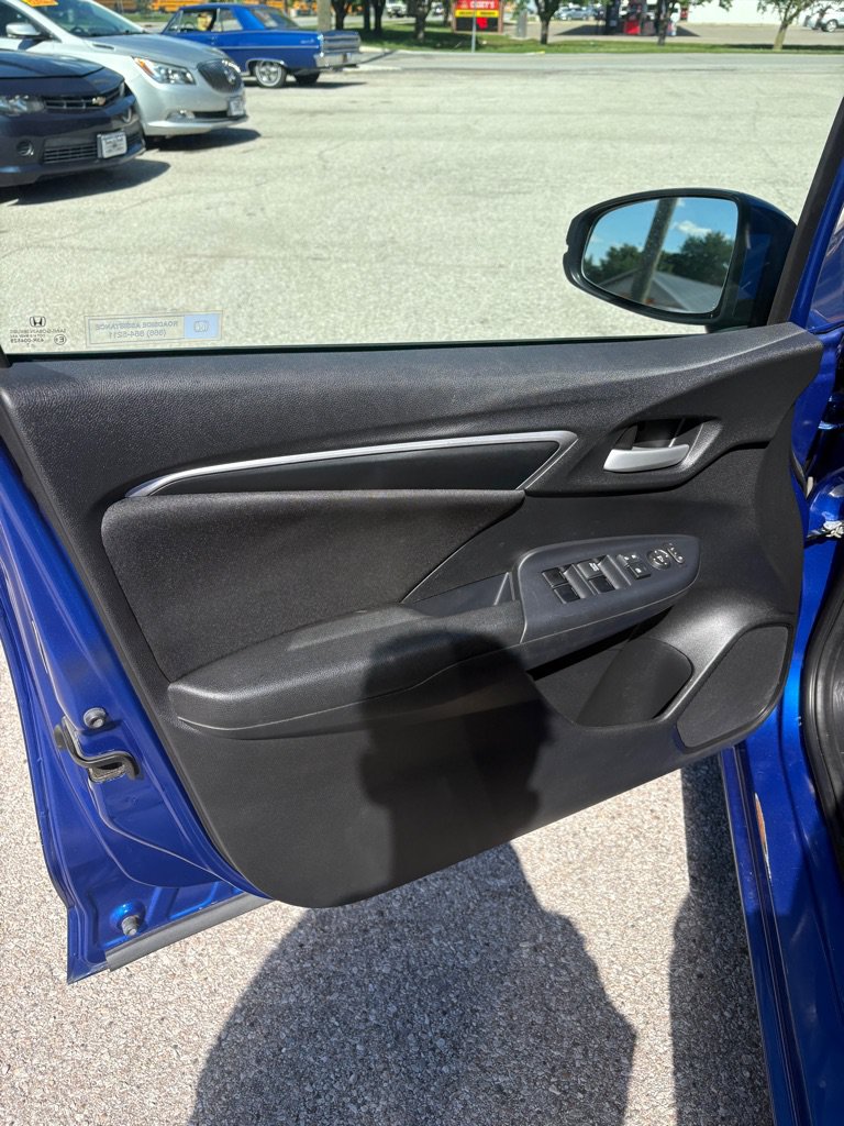 Used 2018 Honda Fit LX image 10