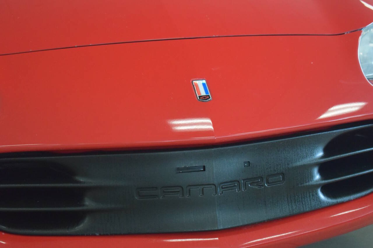 Used 2002 Chevrolet Camaro Z28 RWD image 10