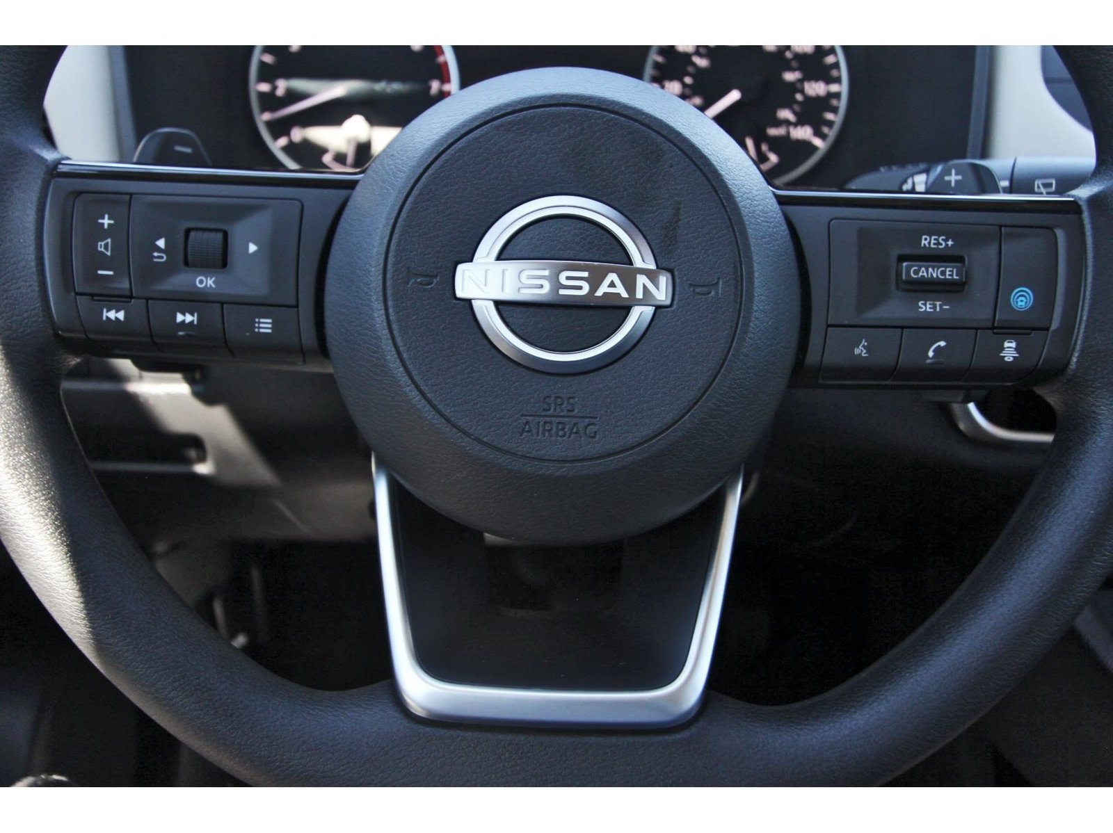 Certified 2023 Nissan Rogue SV FWD image 18