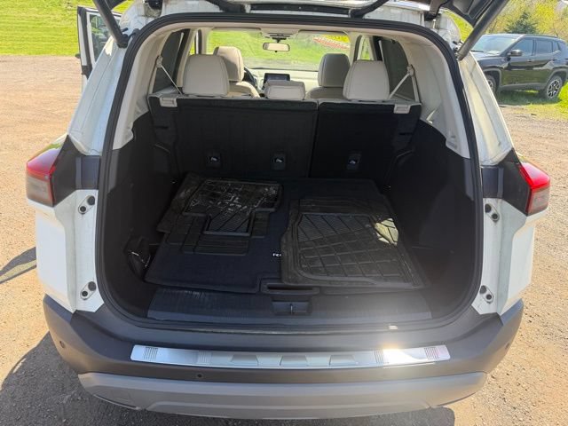 Used 2023 Nissan Rogue SV w/ SV Premium B Package AWD/4WD image 28