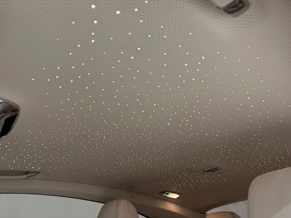 Used 2019 Rolls-Royce Wraith image 16