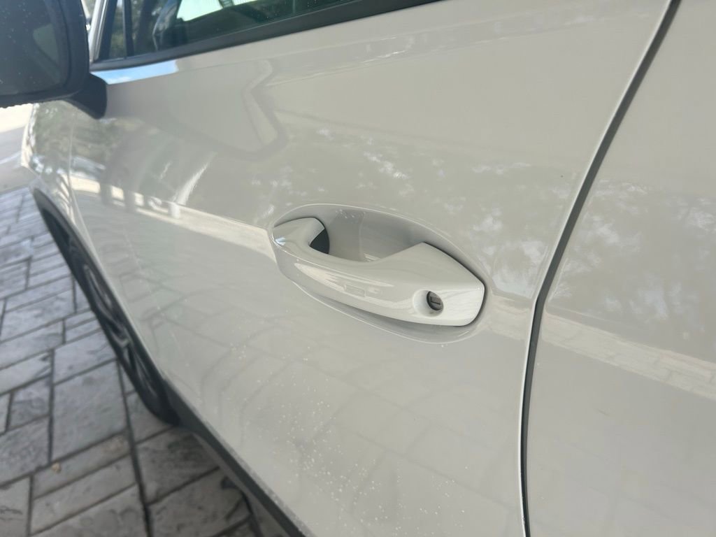 Used 2025 Volkswagen Tiguan S image 27