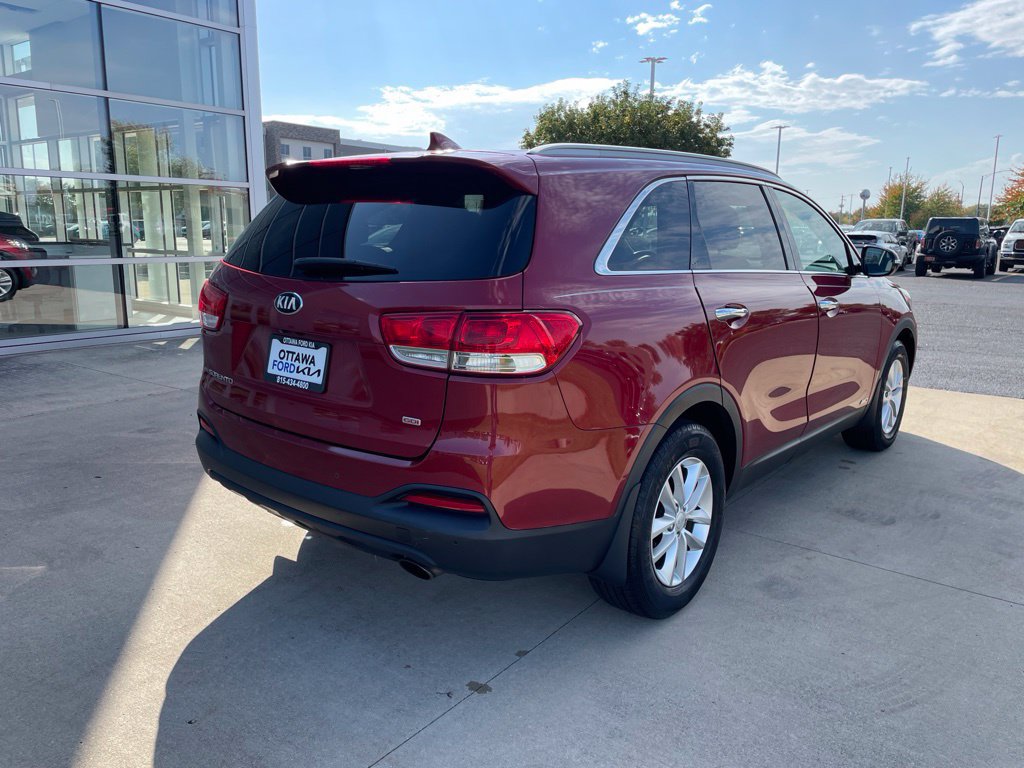 Used 2017 Kia Sorento AWD w/ LX Convenience Package image 5