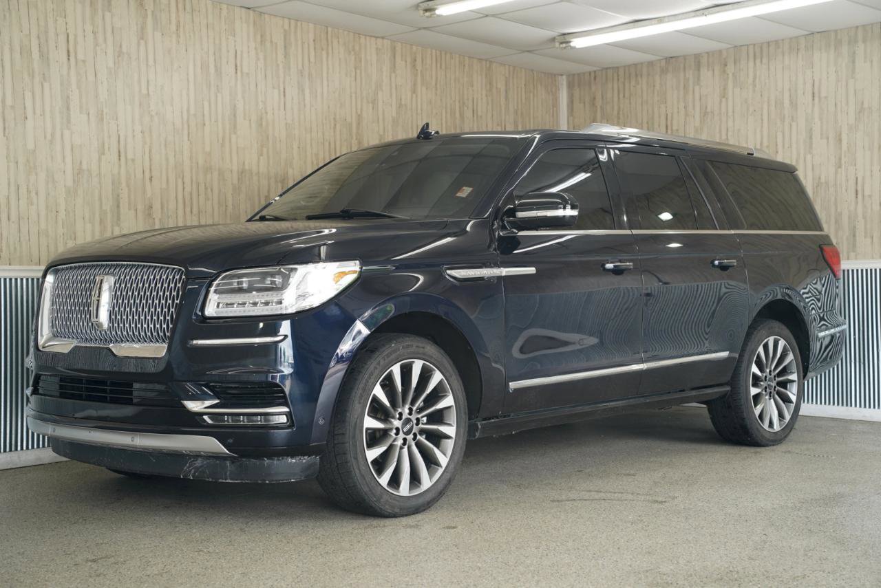 Used 2021 Lincoln Navigator L Reserve w/ Luxury Package AWD/4WD image 4
