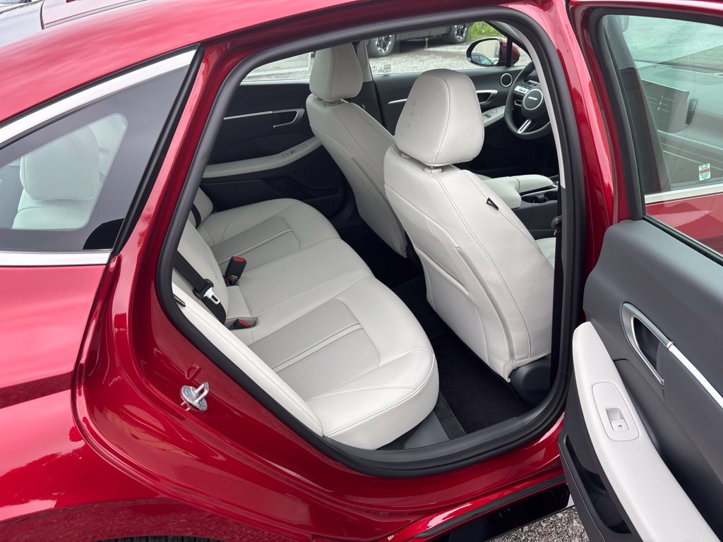 New 2026 Hyundai Sonata SEL FWD image 16