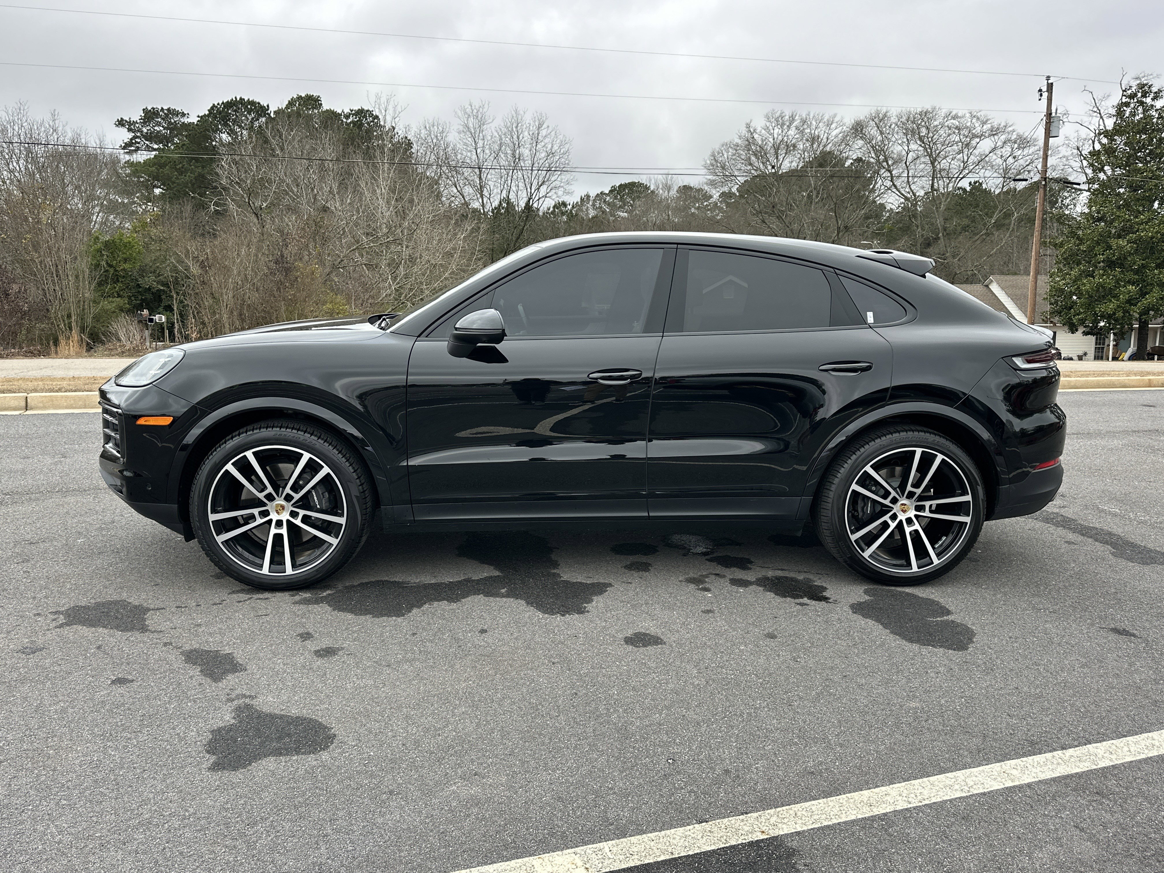Used 2024 Porsche Cayenne Coupe image 9