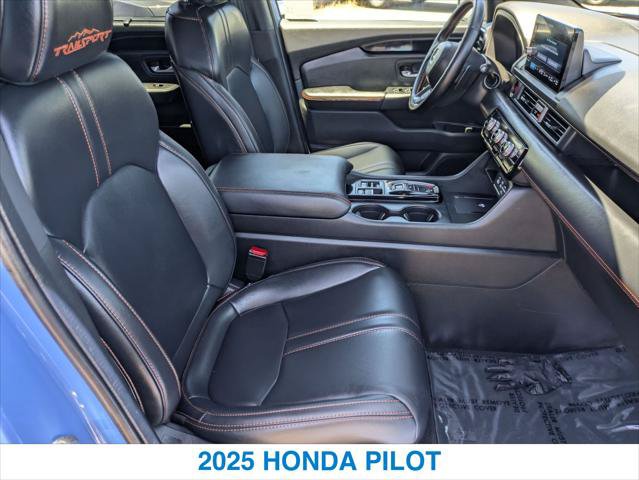 Certified 2025 Honda Pilot TrailSport image 25