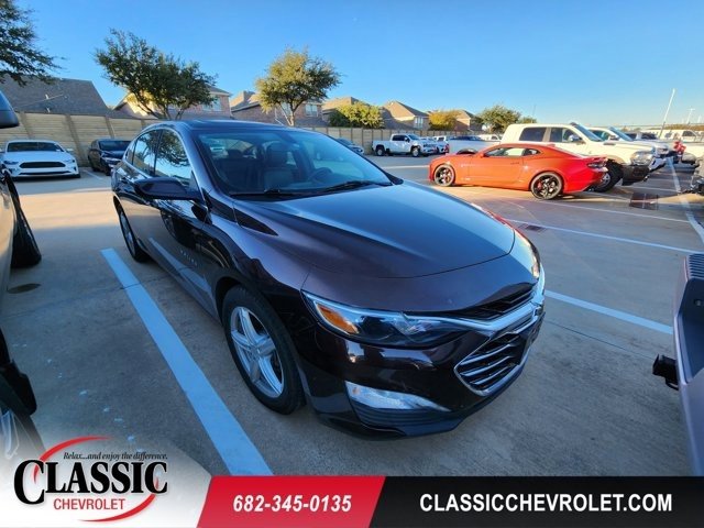 Used 2020 Chevrolet Malibu LT w/ Leather Package
