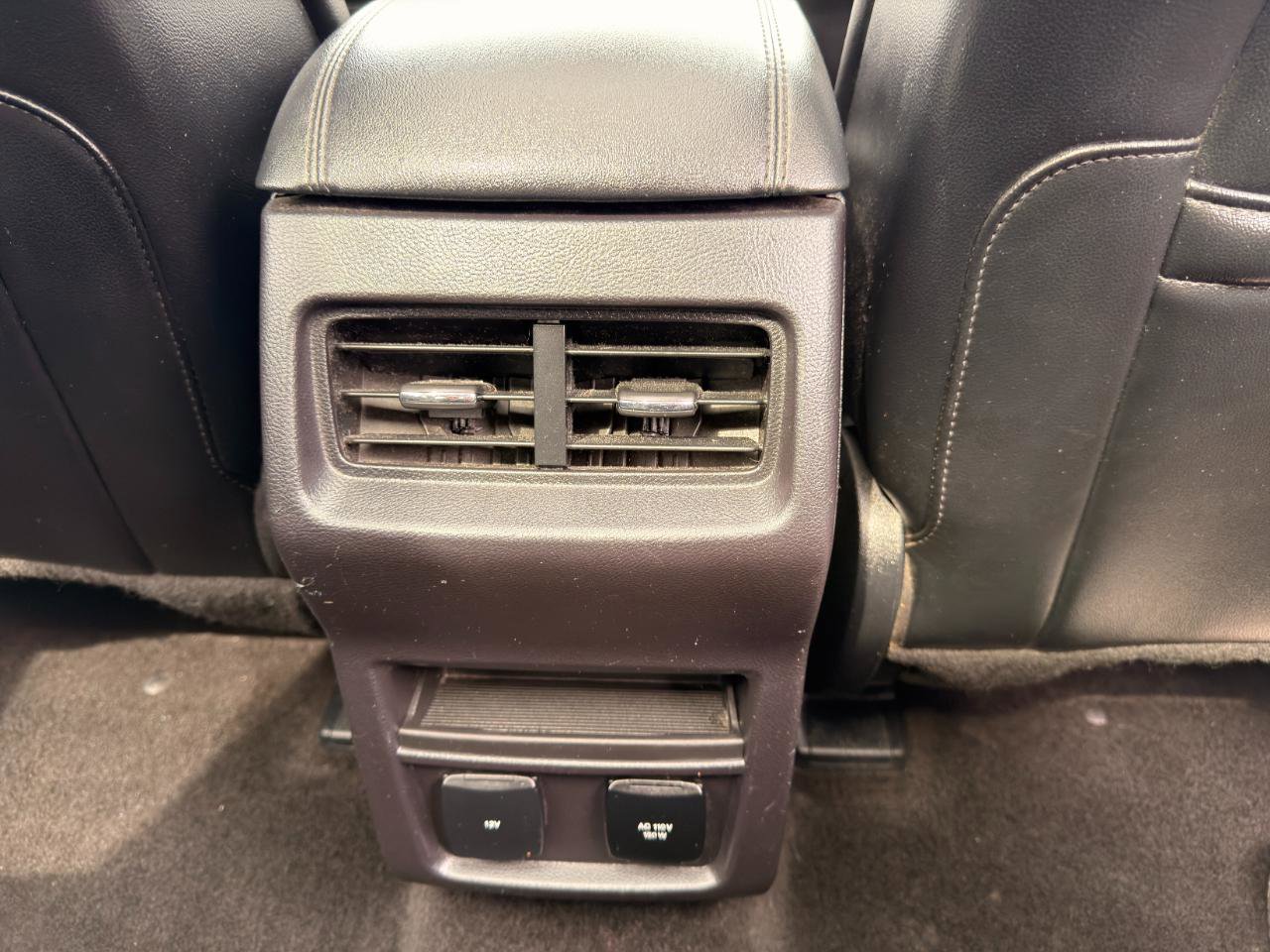 Used 2018 Ford Edge SEL w/ Equipment Group 201A image 22