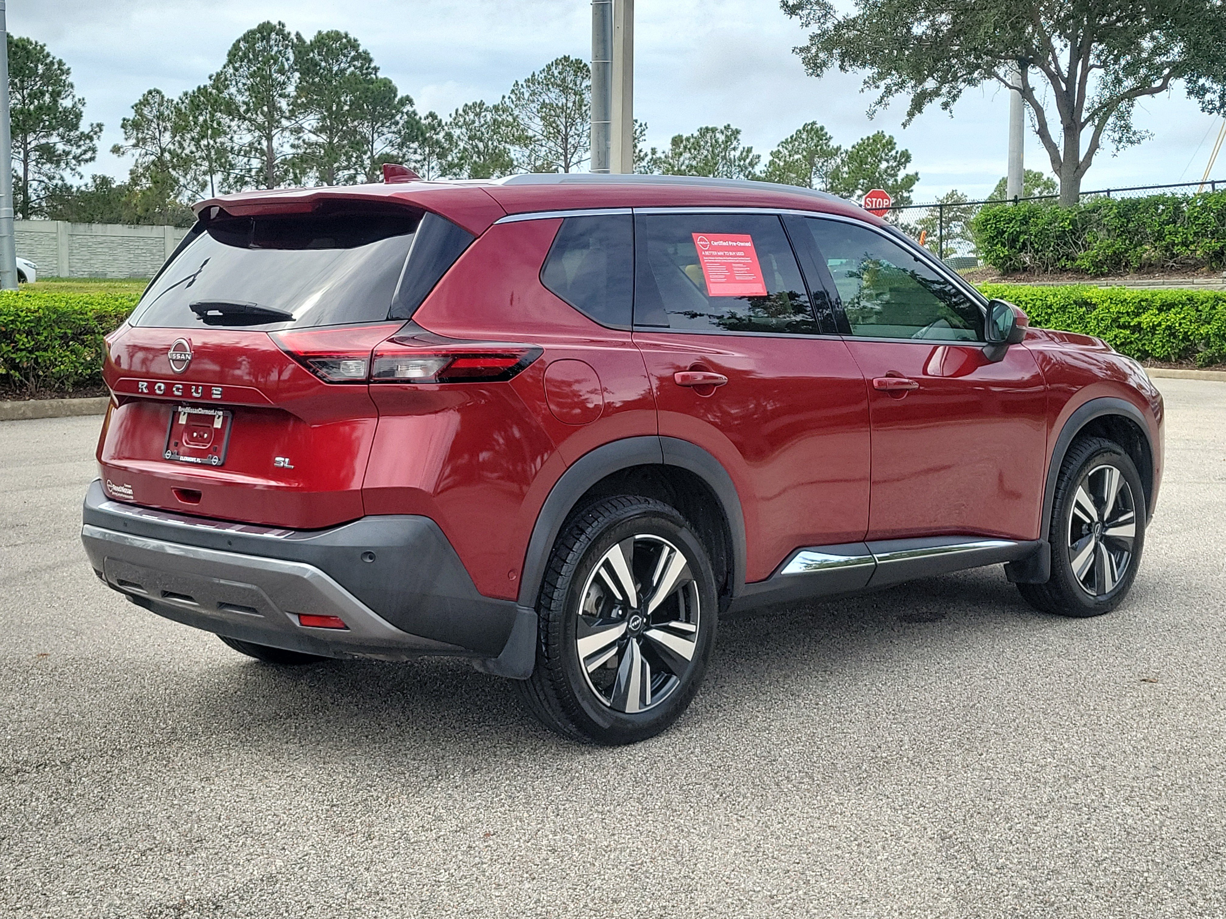 Certified 2022 Nissan Rogue SL w/ SL Premium Package FWD image 6