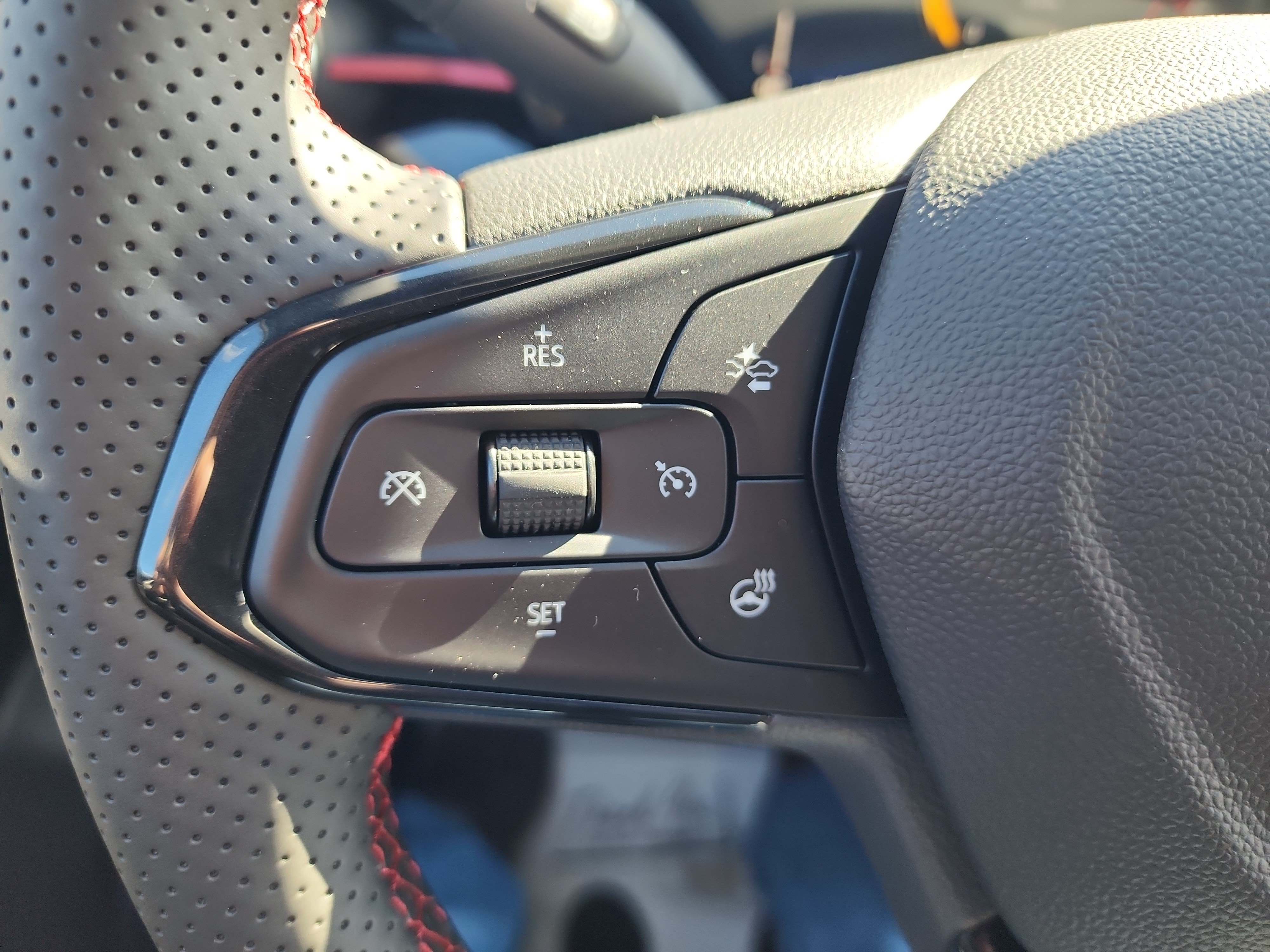 New 2026 Chevrolet Trax RS FWD image 19