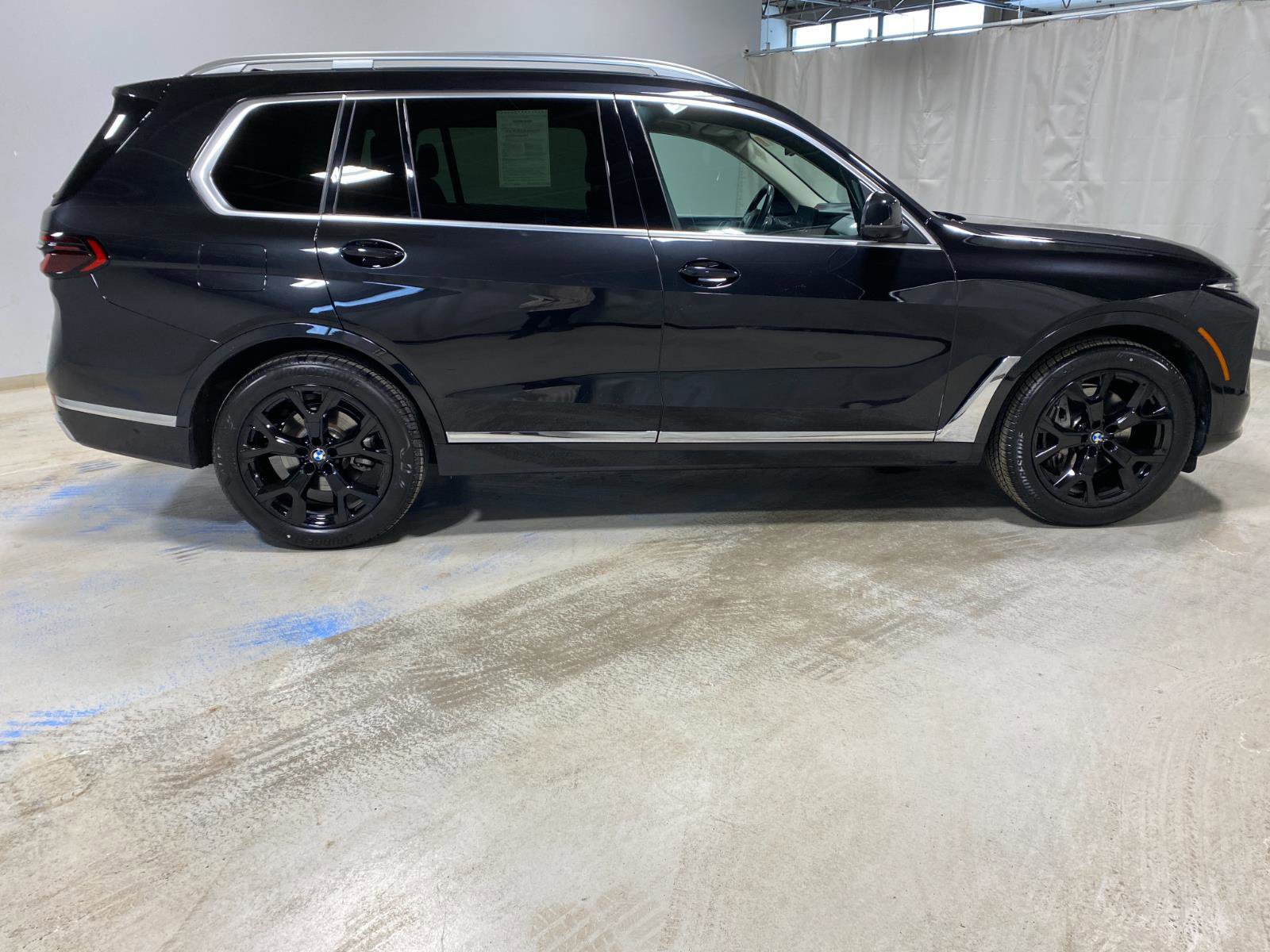 Certified 2023 BMW X7 xDrive40i w/ Parking Assistance Package AWD/4WD image 4