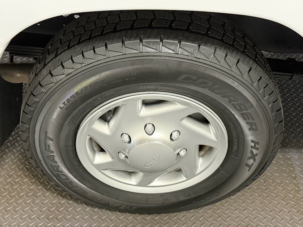 Used 2013 Ford E-350 and Econoline 350 Extended Super Duty RWD image 19