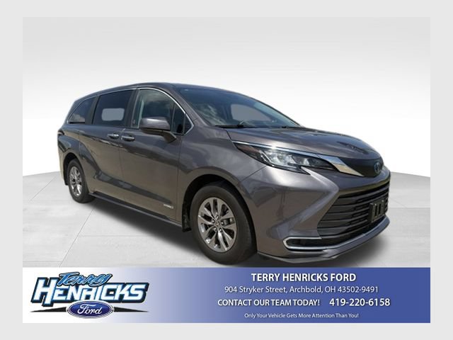 Used 2021 Toyota Sienna XLE