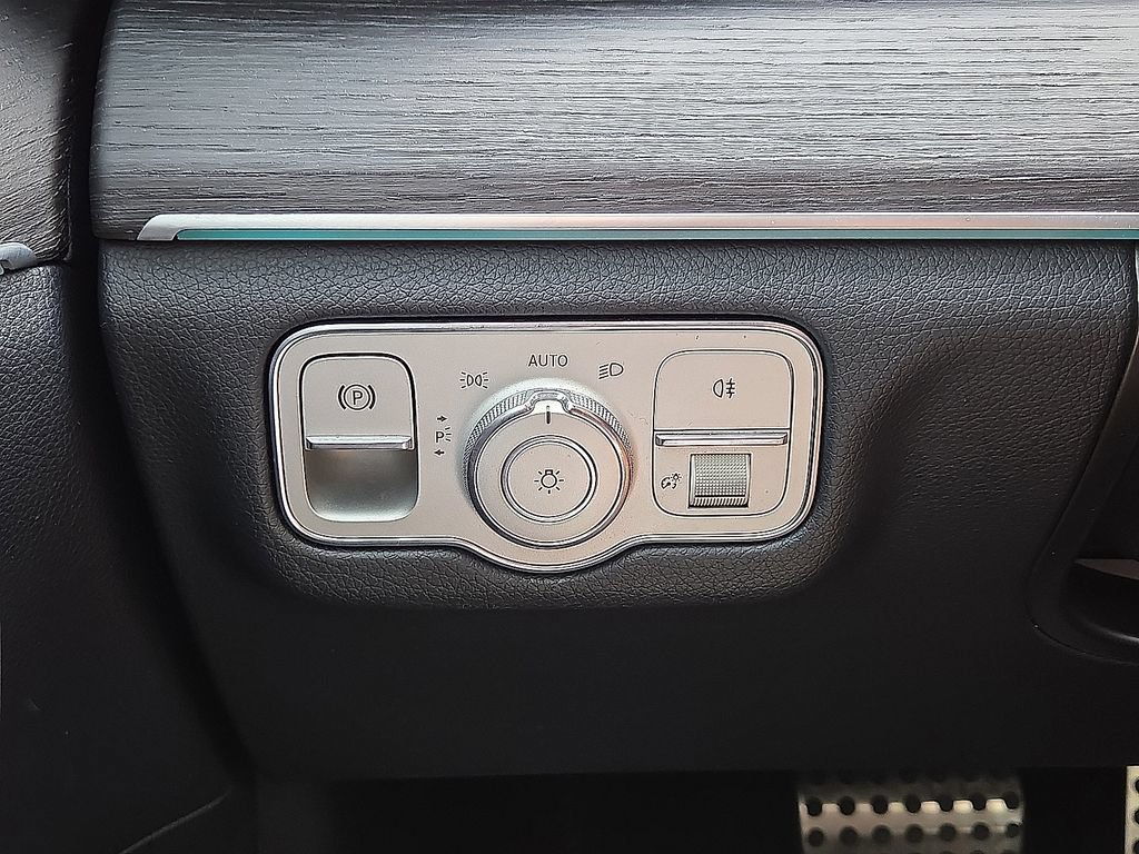 Used 2021 Mercedes-Benz GLS 580 4MATIC image 30
