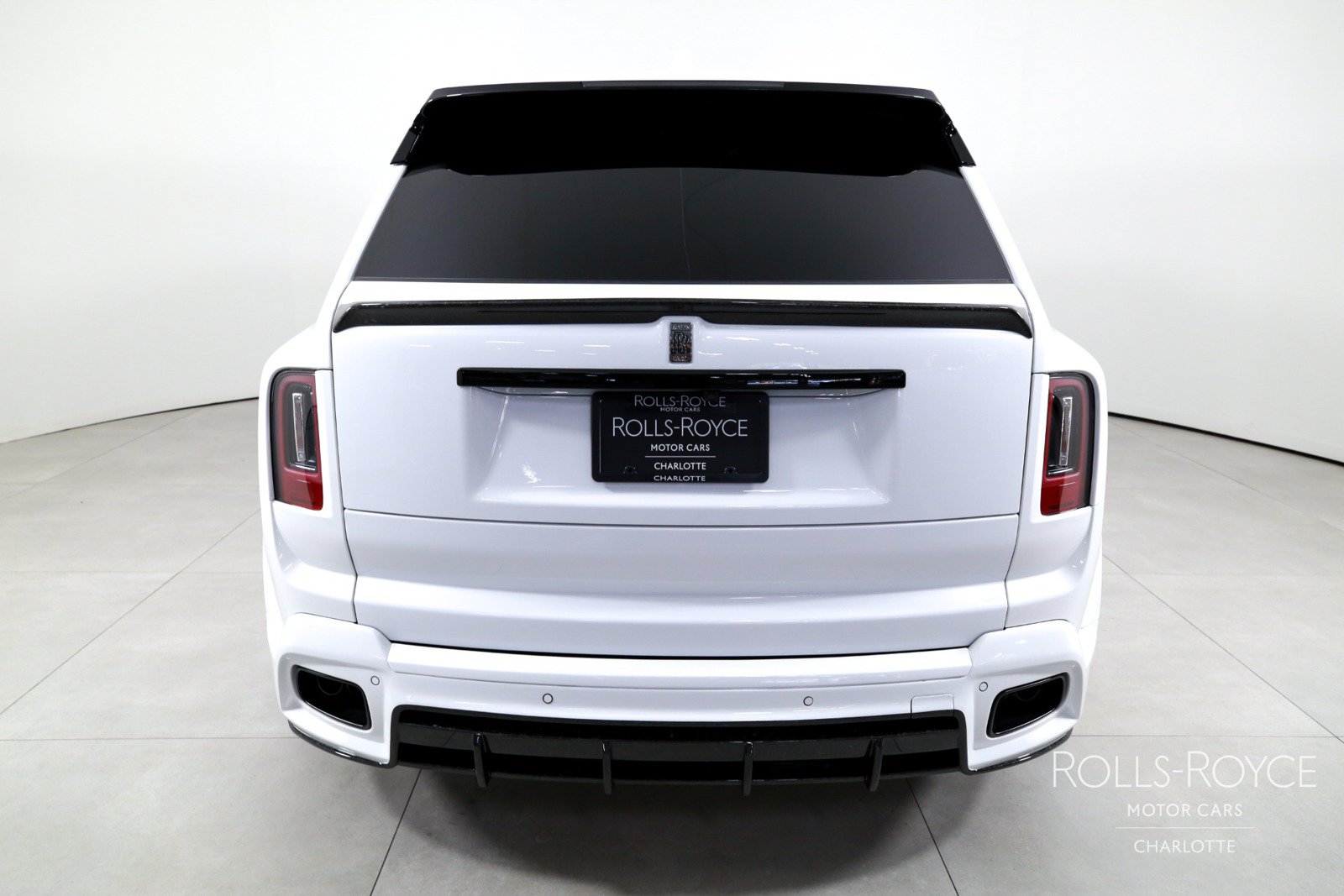 Used 2025 Rolls-Royce Cullinan AWD/4WD image 9