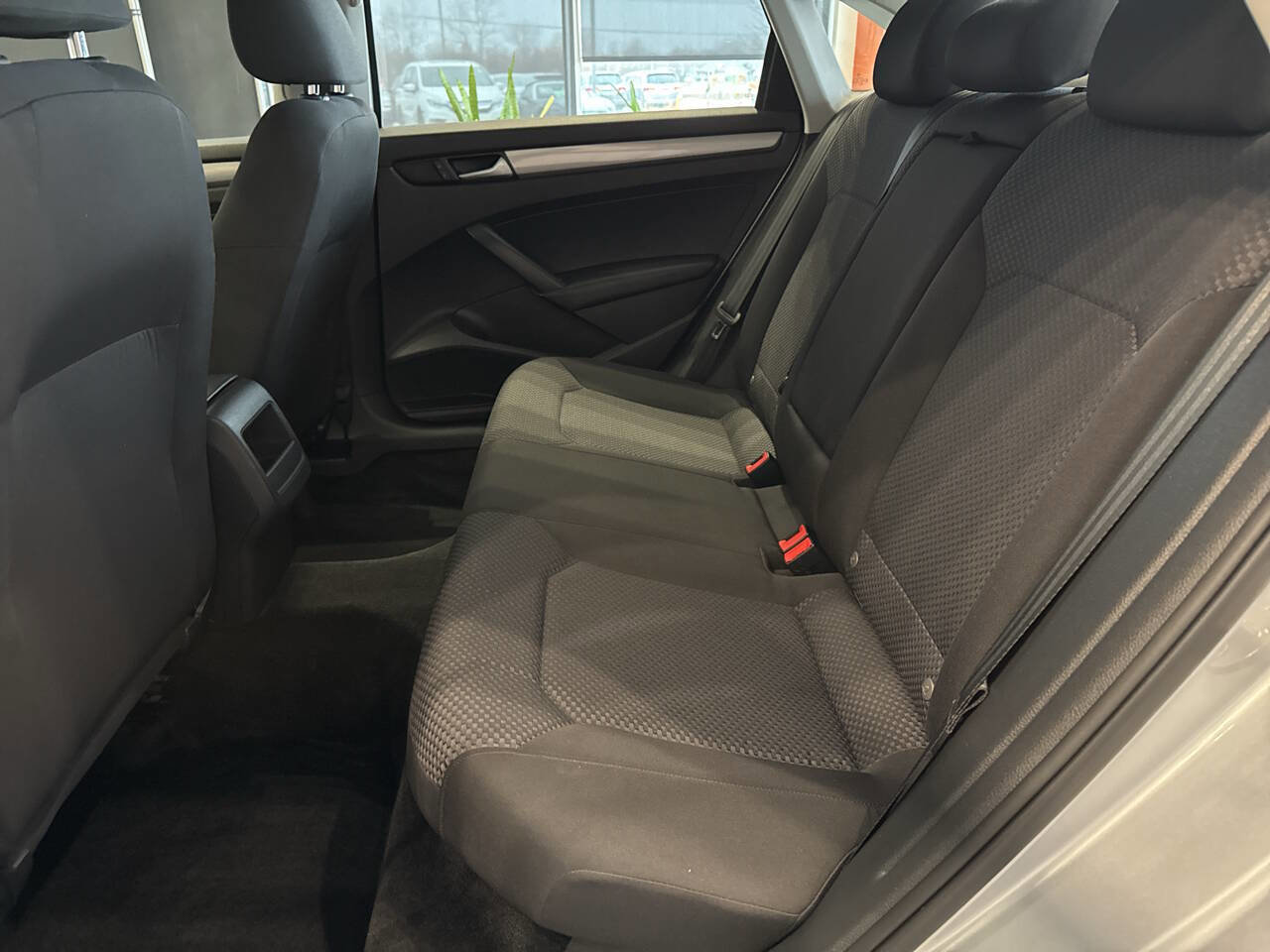 Used 2015 Volkswagen Passat 1.8T S FWD image 26