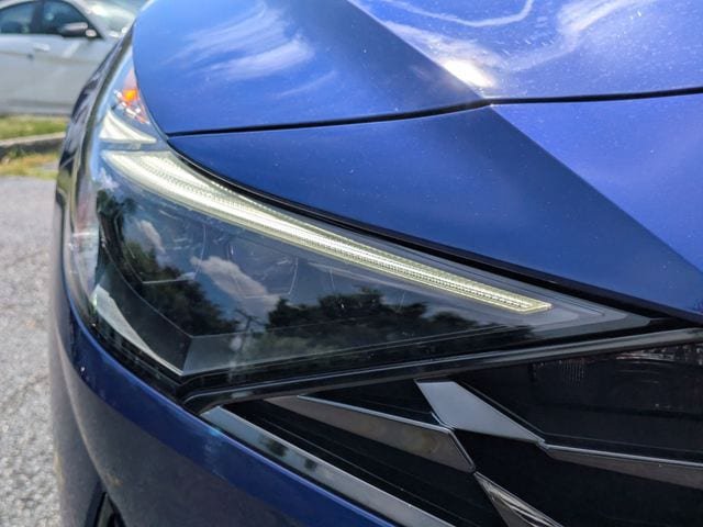 Certified 2023 Hyundai Elantra Limited FWD image 10