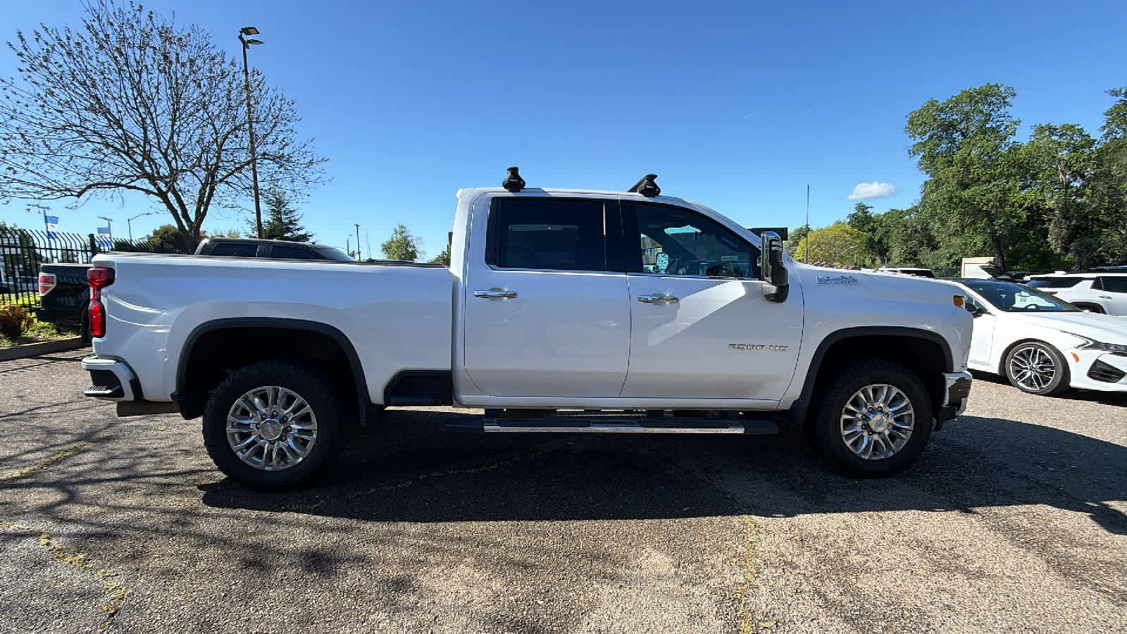 Used 2020 Chevrolet Silverado 2500 High Country w/ Technology Package image 4