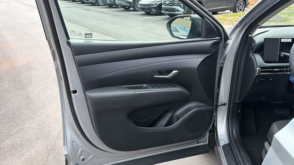 New 2026 Hyundai Tucson SE image 11
