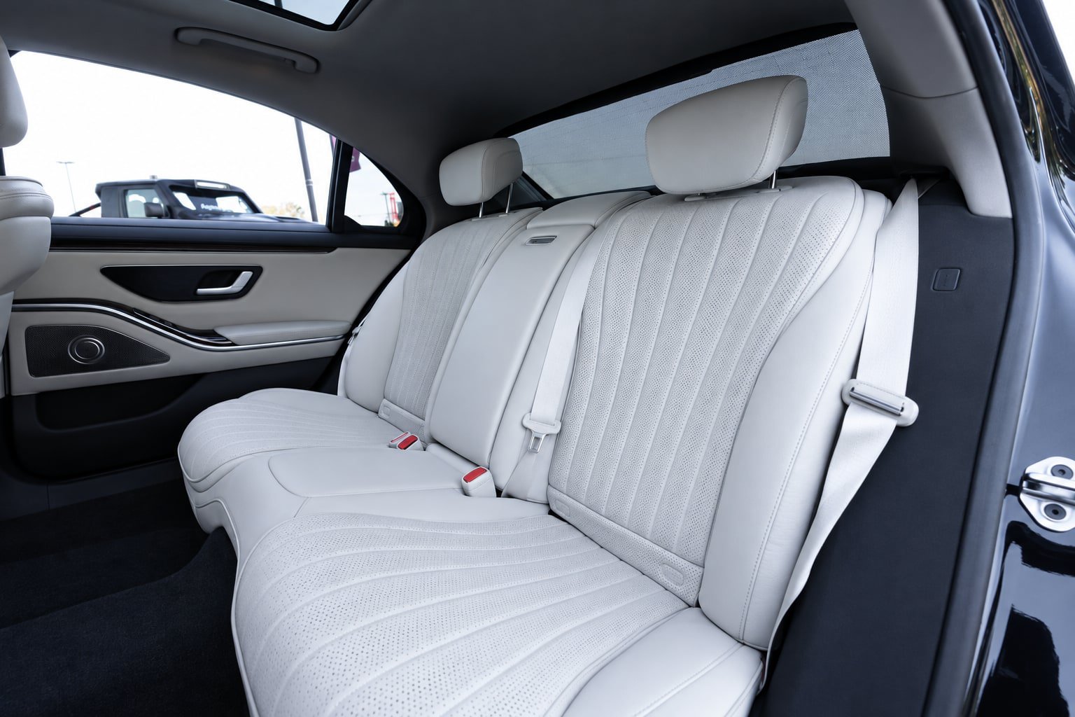 Used 2023 Mercedes-Benz S 500 4MATIC image 25