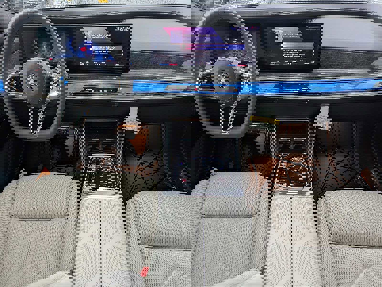 New 2025 BMW 760i xDrive w/ Executive Package image 14