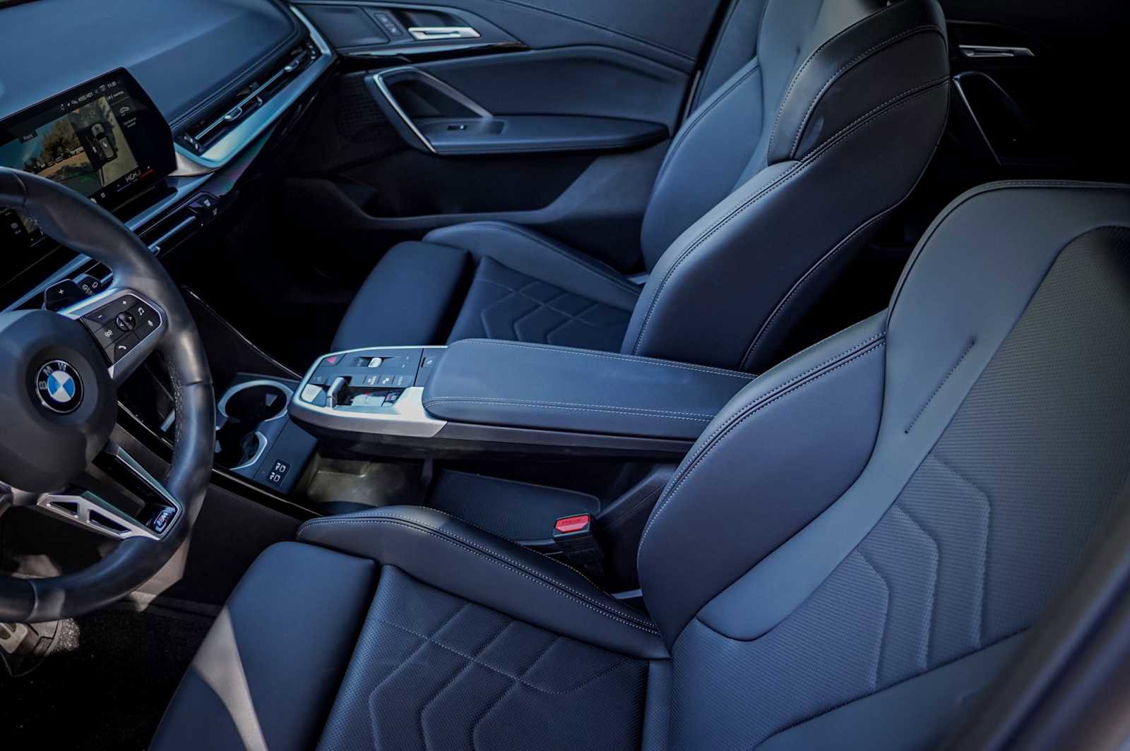 Used 2024 BMW X1 xDrive28i w/ Technology Package image 12