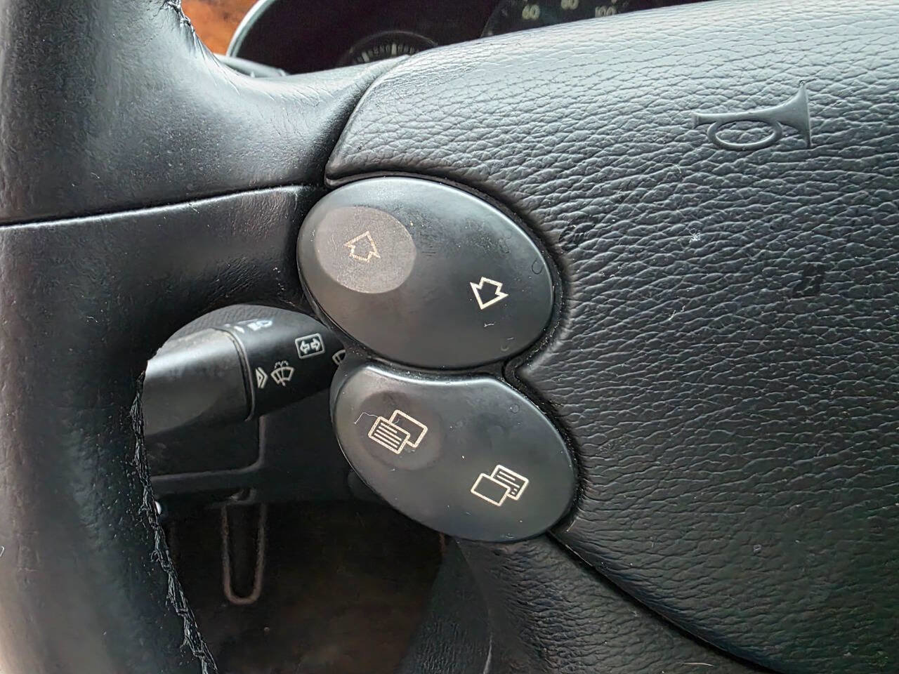 Used 2006 Mercedes-Benz CLS 500 w/ AMG Sport Pkg image 18