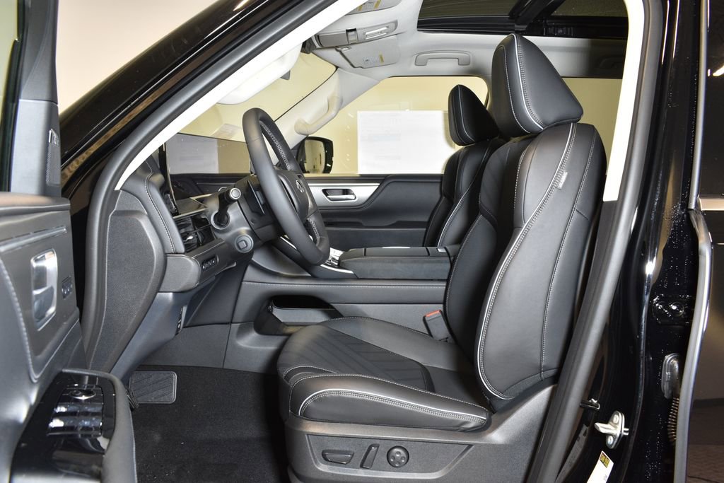 New 2026 INFINITI QX80 Luxe w/ Cargo Package image 12