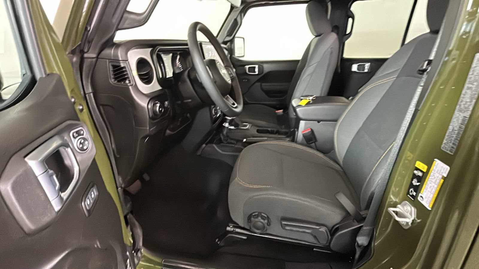 Used 2024 Jeep Wrangler Unlimited Sport AWD/4WD image 13