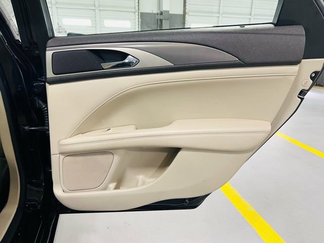 Used 2020 Lincoln MKZ AWD image 29