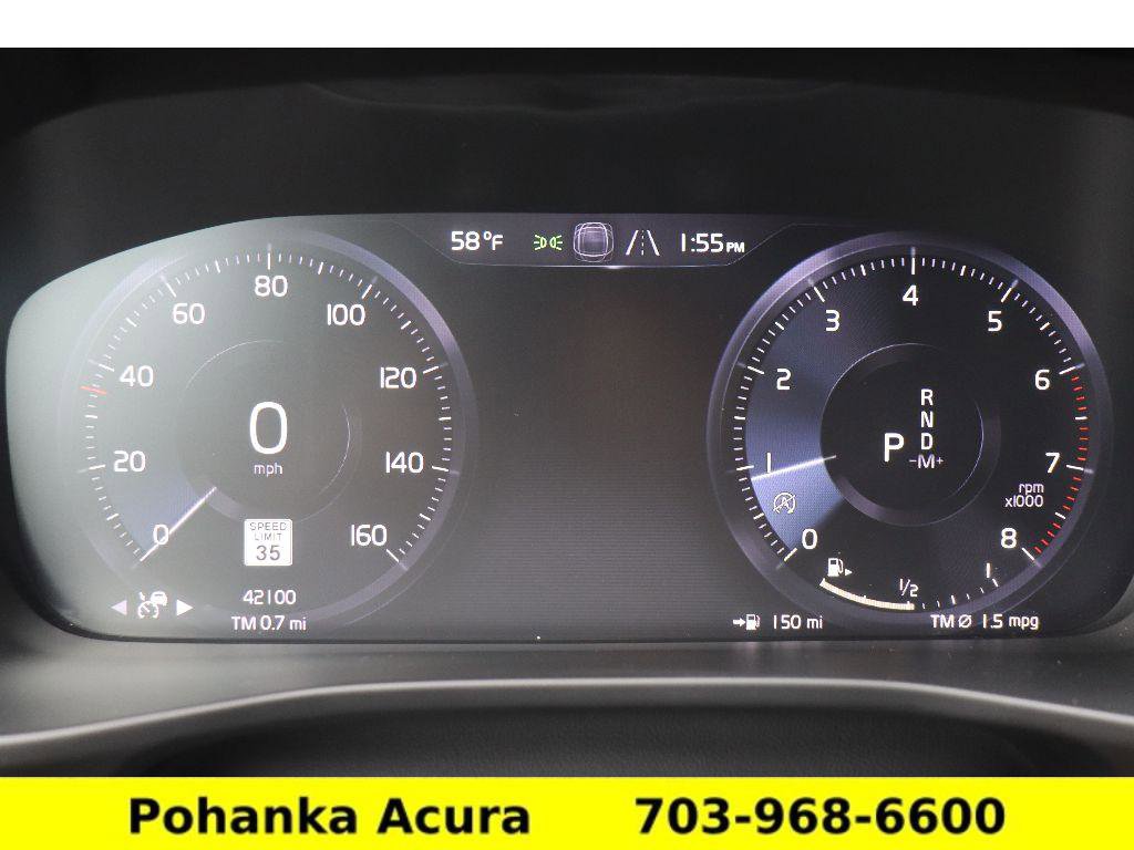 Used 2022 Volvo XC40 T5 R-Design w/ Advanced Package image 9