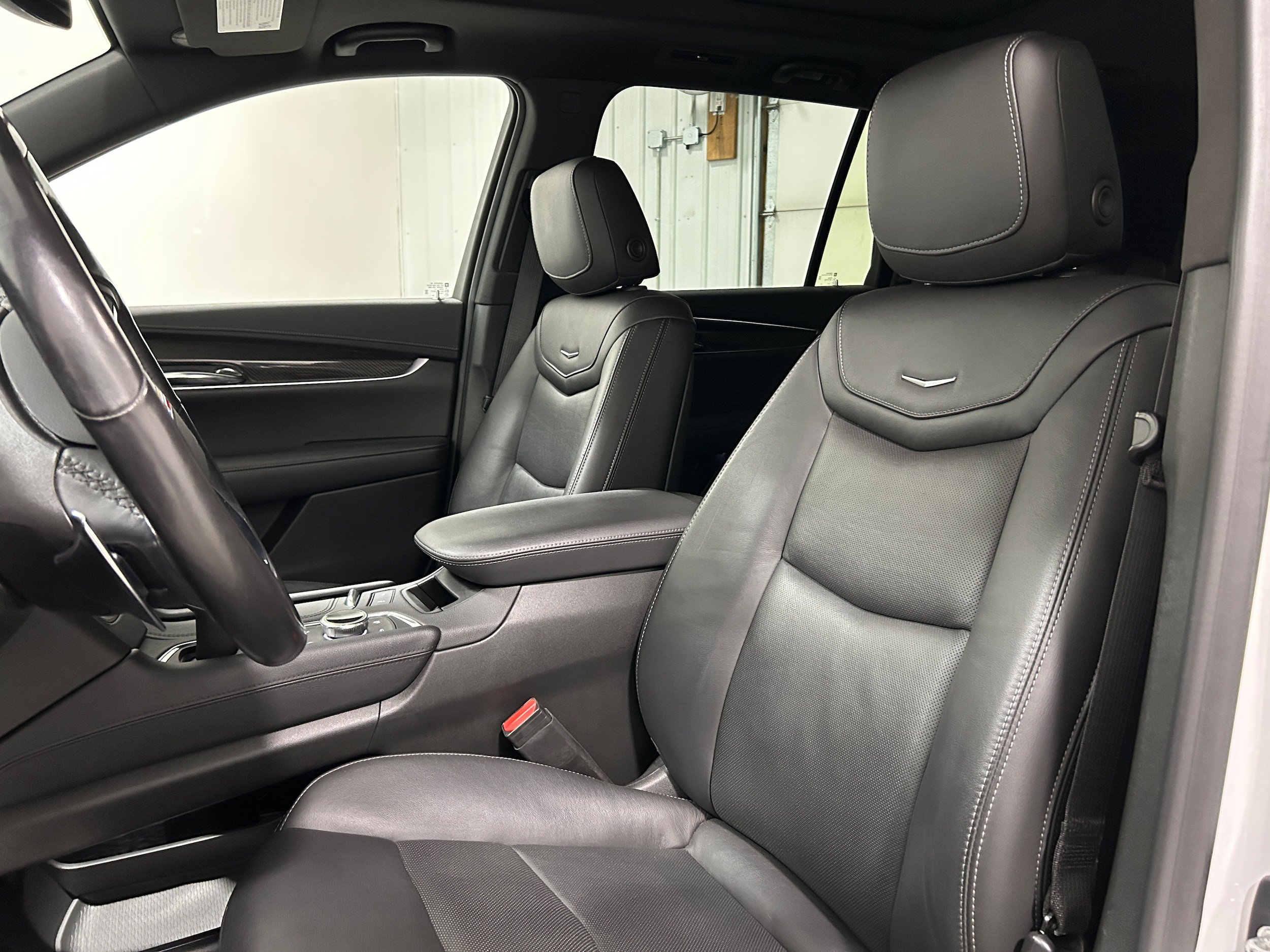 Used 2021 Cadillac XT6 Sport w/ LPO, Floor Liner Package AWD/4WD image 26