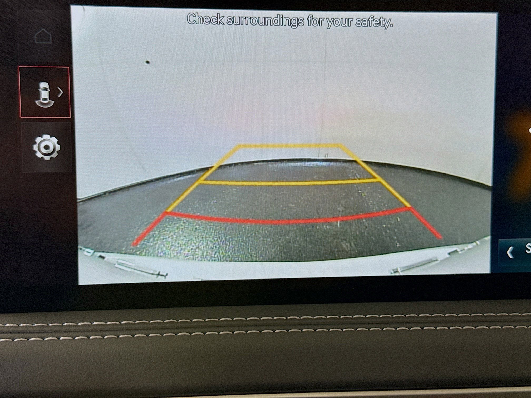 Used 2025 Genesis G70 2.5T image 19