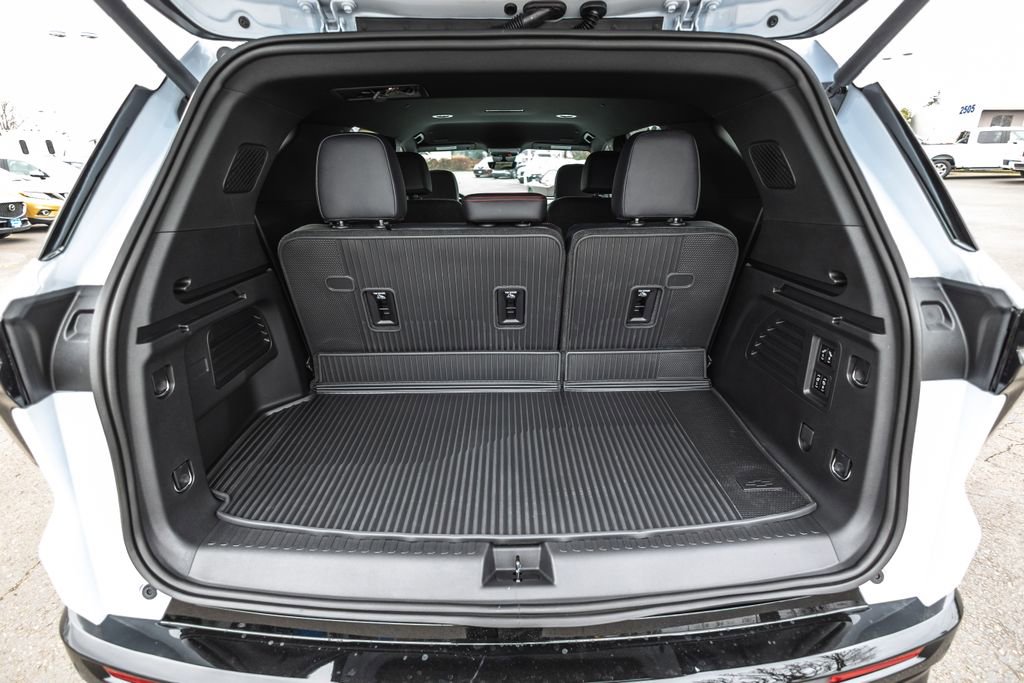 New 2026 Chevrolet Traverse RS w/ LPO, Floor Liner Package image 34