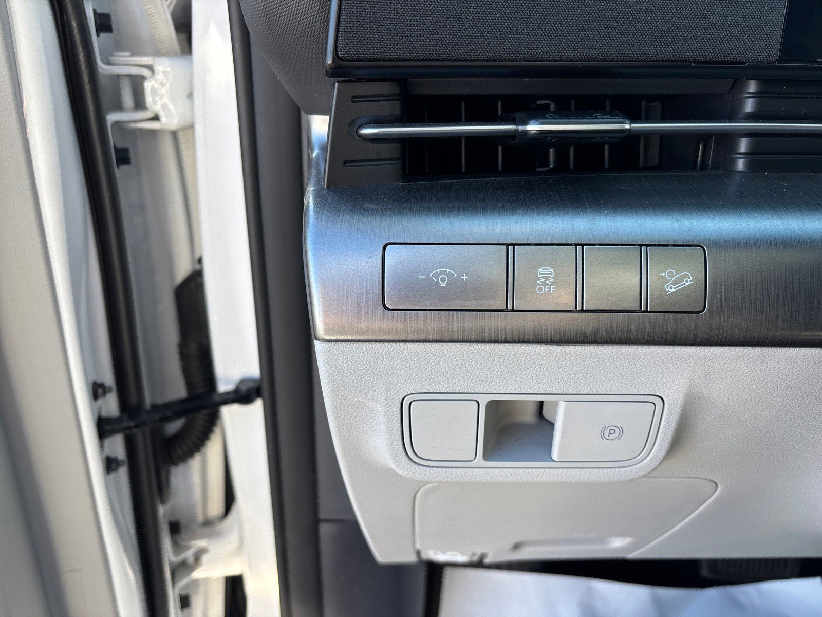 Used 2024 Hyundai Kona SEL image 16