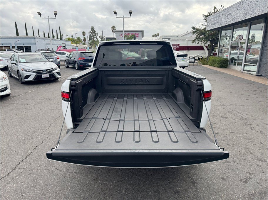 Used 2025 Rivian R1T Adventure Dual AWD/4WD image 28