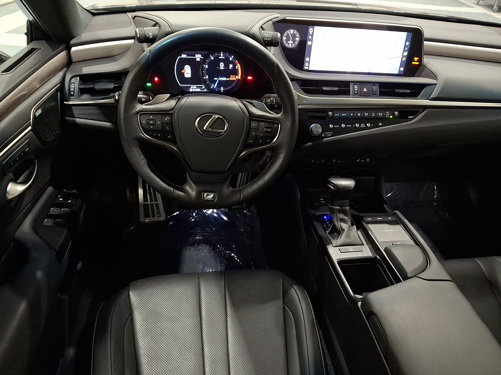 Used 2021 Lexus ES 250 F Sport image 10